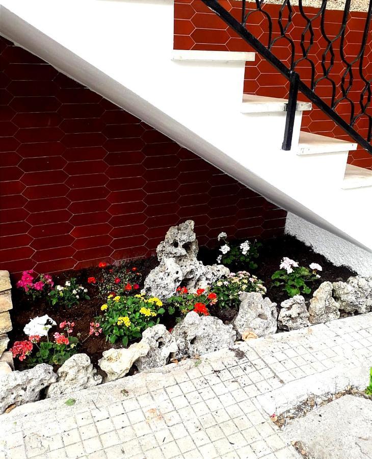 La Casa Di Francesco Hotel Putifigari Exterior foto